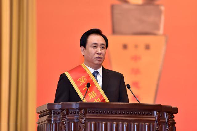 从身无分文到5000亿帝国的许家印:敢于冒险,敢于梦想